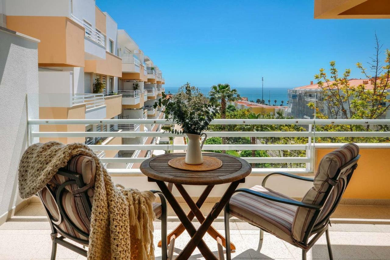 Fantastic Seaside Family Apartment With Pool Parede Dış mekan fotoğraf