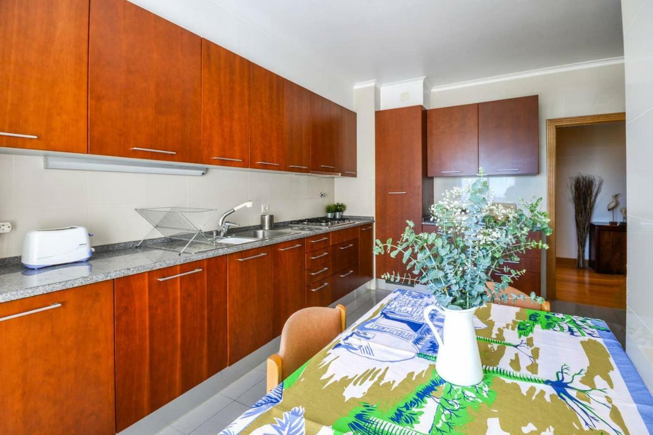 Fantastic Seaside Family Apartment With Pool Parede Dış mekan fotoğraf
