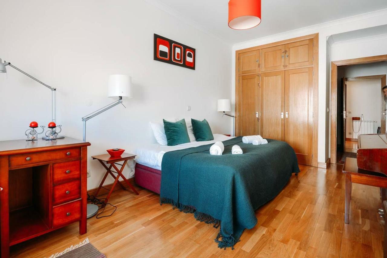 Fantastic Seaside Family Apartment With Pool Parede Dış mekan fotoğraf